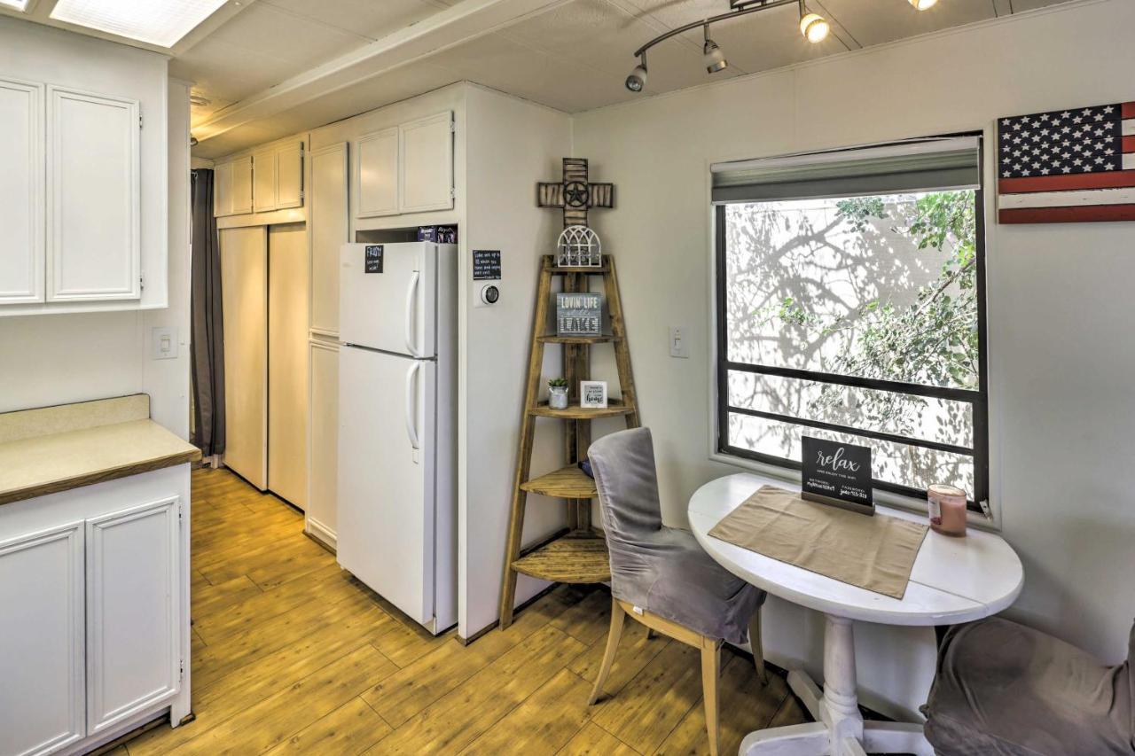 Cozy Lake Havasu City Home With Dock And Beach Access! المظهر الخارجي الصورة